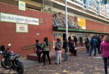 Photo of La Boca: la madre de un alumno atacó al director de su escuela y le clavó una birome