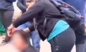 Photo of Casi linchada en Bolivia: una ladrona tucumana fue golpeada, rapada y paseada semidesnuda tras ser acusada de robar $5.000.000