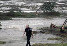 Photo of Suben a 110 los muertos por las inundaciones en Texas y continúa la búsqueda de desaparecidos