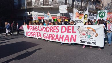 Photo of Residentes del Hospital Garrahan volvieron a marchar a Plaza de Mayo: «Quieren quitarnos derechos»