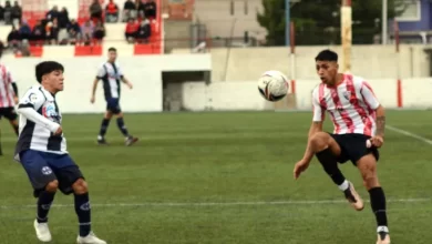 Photo of Rada Tilly y Universitario, extremos en cancha de Roca