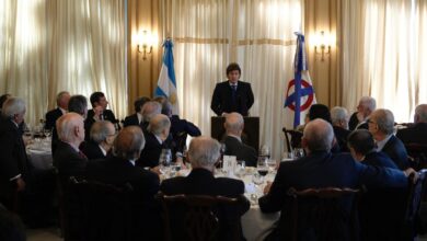Photo of Javier Milei apuntó contra provincias y municipios por no acompañar el ajuste: «La motosierra fue solo en Nación»