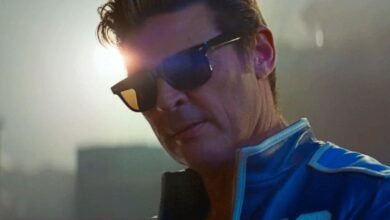 Photo of Karl Urban se pone en la piel de Johnnny Cage en el primer tráiler de la película «Mortal Kombat II»