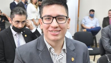 Photo of Acorralado por el escándalo, renunció el concejal de LLA de Salta acusado de pedidos sexuales a una militante