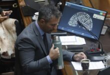 Photo of Bronca en la Rosada con Menem por la paliza en el Congreso: «Perdimos doce votaciones seguidas»​Bronca en la Rosada con Menem por la paliza en el Congreso: «Perdimos doce votaciones seguidas» 