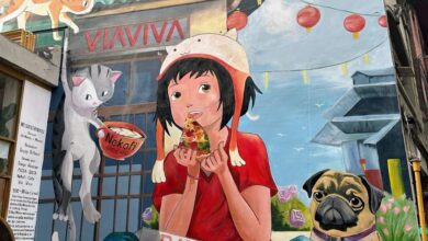 Photo of La historia del mural del Barrio Chino: qué oculta y cómo se creó el icónico dibujo que todos fotografían