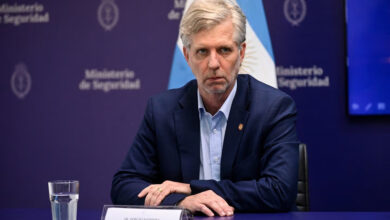 Photo of Axel Kicillof presentó una denuncia para que se investigue si el Gobierno lo espía