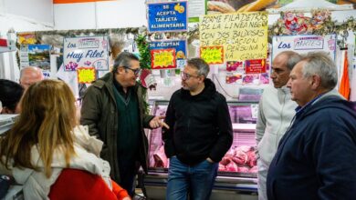 Photo of Valenzuela recorrió barrios y comercios de Hurlingham: “Cobran muchos impuestos que no vuelven en obras” 