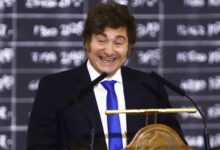 Photo of El Presi ya no insulta, pero cómo pega