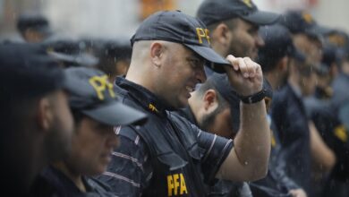 Photo of Cuánto gana el personal de la Policía Federal en agosto tras el aumento confirmado
