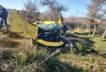 Photo of San Vicente: chocó en una rotonda, destruyó una Ferrari de un millón de dólares y salió caminando