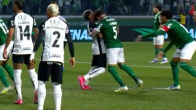 Photo of Aníbal Moreno fue expulsado en la derrota de Palmeiras ante Corinthians por un brutal cabezazo a un rival