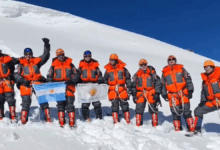 Photo of Histórico: se conocieron las primeras imágenes de los soldados argentinos en la cumbre del Himalaya