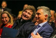 Photo of Javier Milei sigue desde Olivos la sesión en Diputados y posterga foto con candidatos