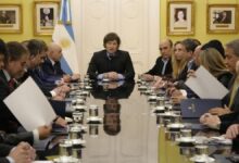 Photo of Javier Milei recibe en Olivos a diputados propios y aliados para blindar vetos