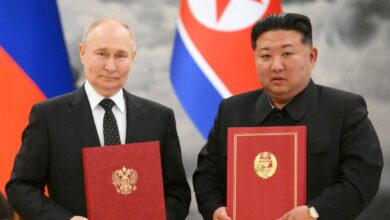 Photo of Vladimir Putin y Kim Jong Un refuerzan su alianza militar antes de la reunión del ruso con Donald Trump